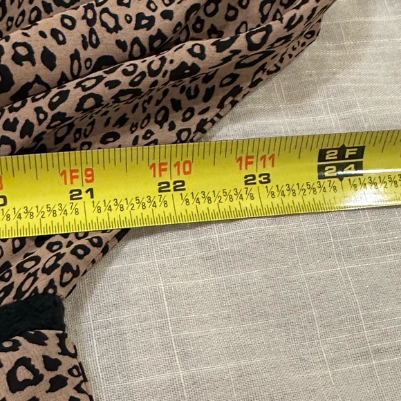 BaeVely Animal Print Top‎ - Picture 11 of 12